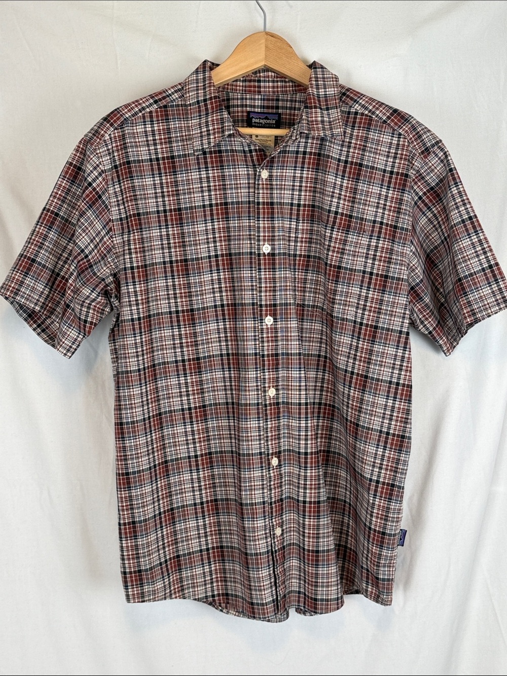 Men's Patagonia Short Sleeved Collared Button Down Shirt Organic Cotton Blend L